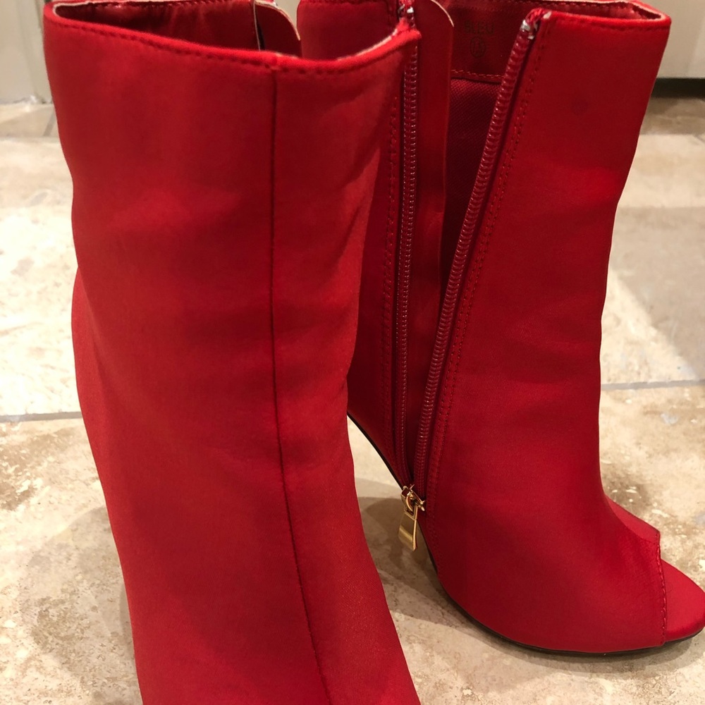 Got red bootie heels !